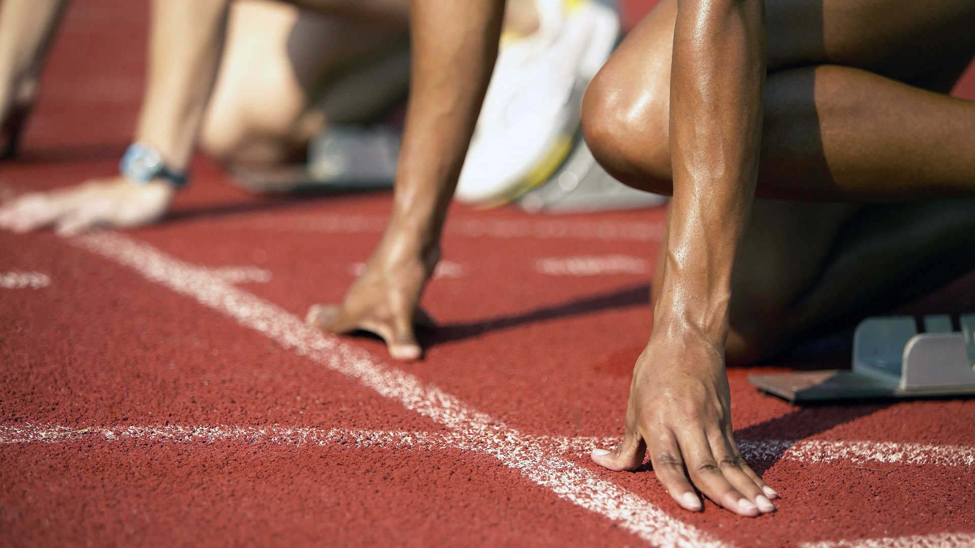 壮丽开幕：全球篮球豪强劲敌对决激燃战